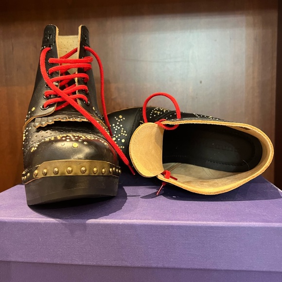 Burberry Lace Up Wood Heel Bootie - Picture 3 of 6